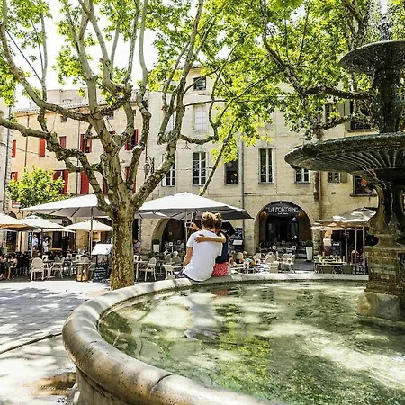 Location Saisonniere Villa Uzes Exterior photo