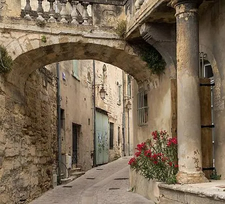 Location Saisonniere Villa Uzes Exterior photo