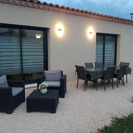 Location Saisonniere Villa Uzes Exterior photo