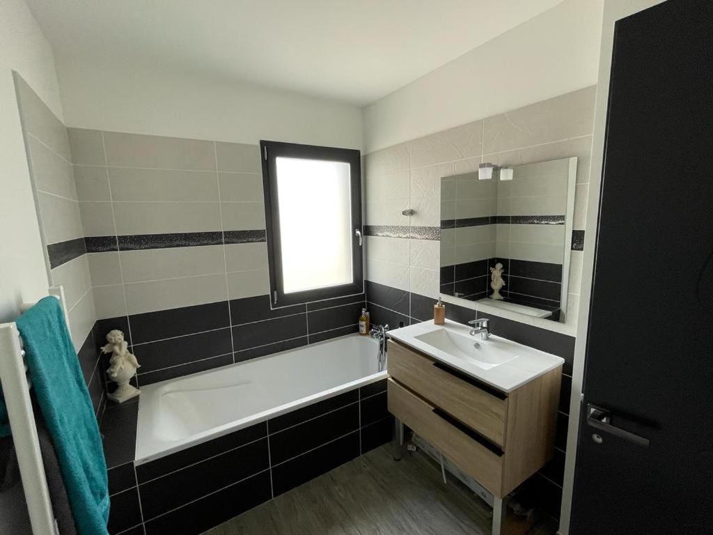 Location Saisonniere Holiday home *